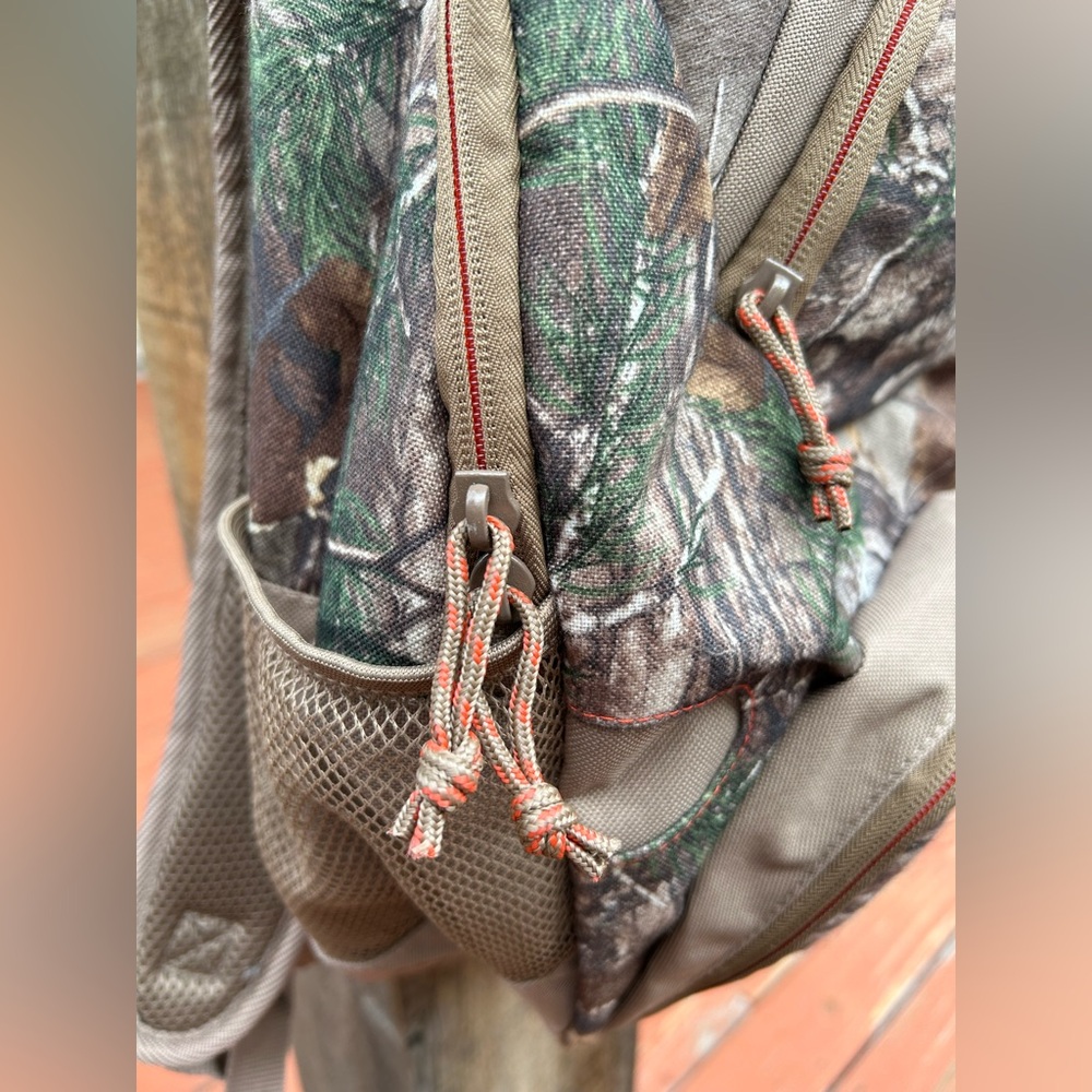 RedHead H2O Camouflage Outdoor Backpack EUC - Picture 7 of 7
